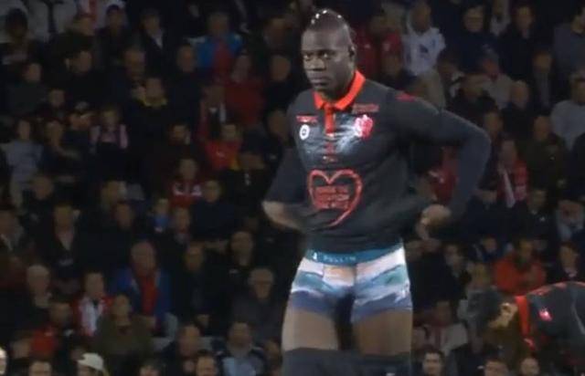 名记：姆巴佩告诉老弗爷，维尼修斯更关注球迷而不是场上表现（名记称：姆巴佩告知弗洛伦蒂诺，维尼修斯更在意球迷而非比赛表现）