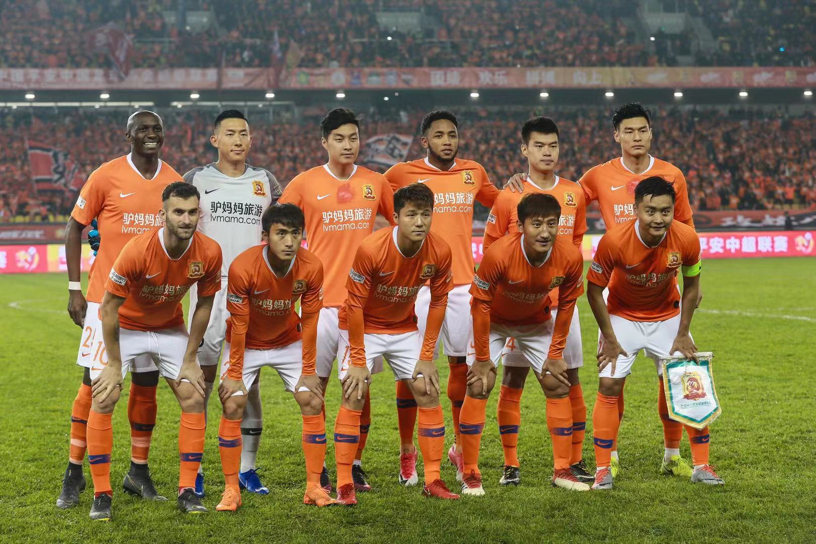 中超前瞻：上海海港平局即可夺冠，大连英博两次粉碎送礼传闻（中超前瞻：海港拿到平局即加冕，大连英博两度击破送礼传闻）