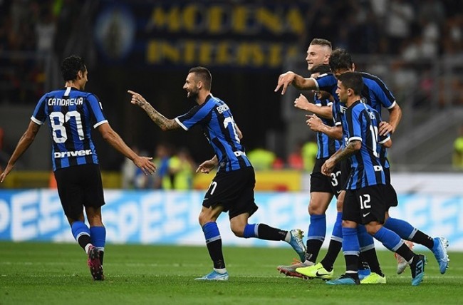 丁宁的“新发球局”（丁宁的发球新篇章）