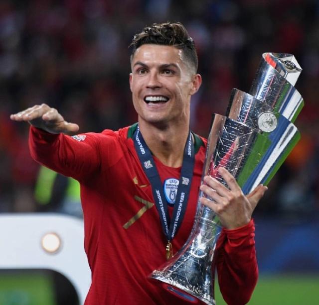 公牛半场三分13中3，吉迪10+5+5咬住比分